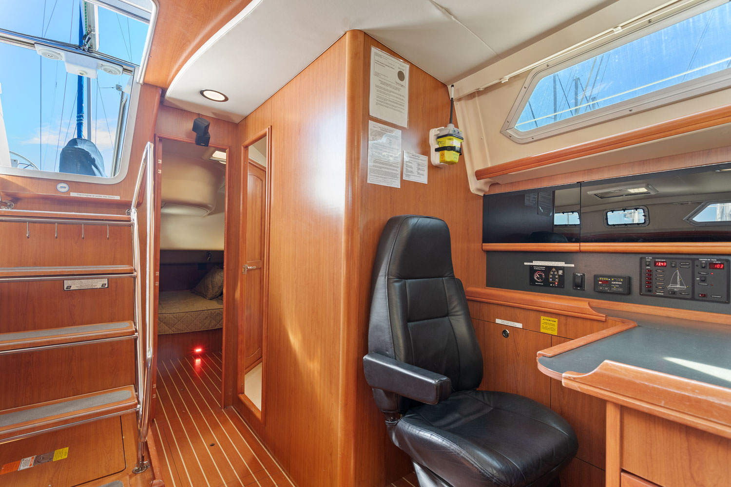 Hunter 49 Belle Collette 60