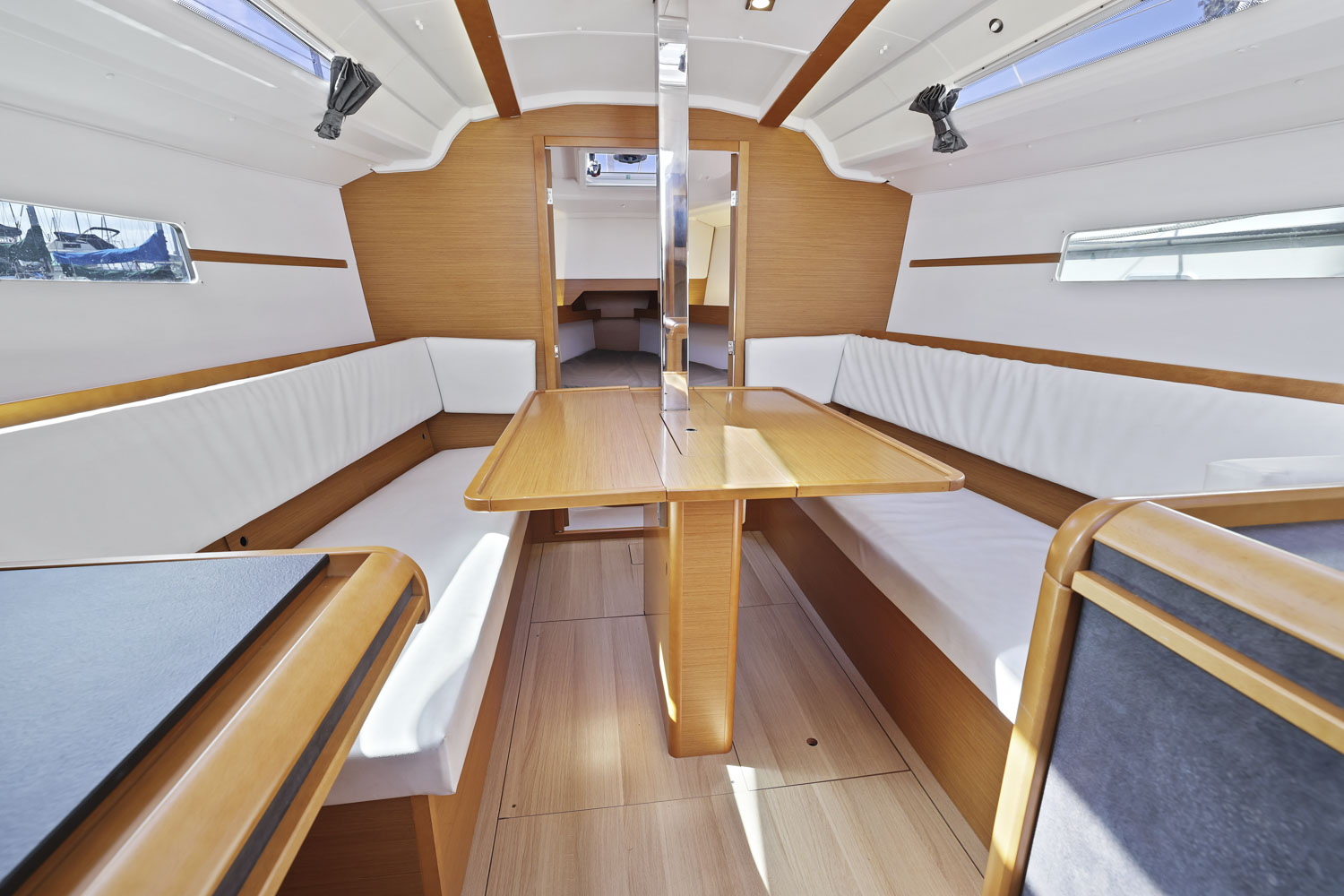 Jeanneau 349 - MORROWIND 8