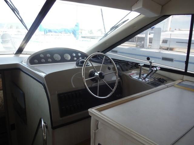 39 Bayliner 3988 - FISH EXIT 10