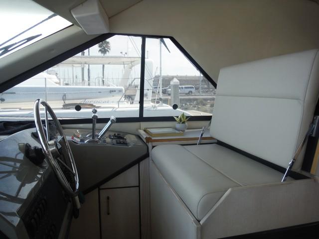 39 Bayliner 3988 - FISH EXIT 13