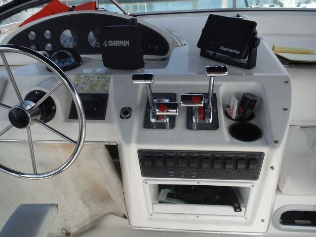 39 Bayliner 3988 - FISH EXIT 26