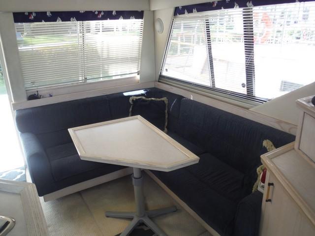 39 Bayliner 3988 - FISH EXIT 5