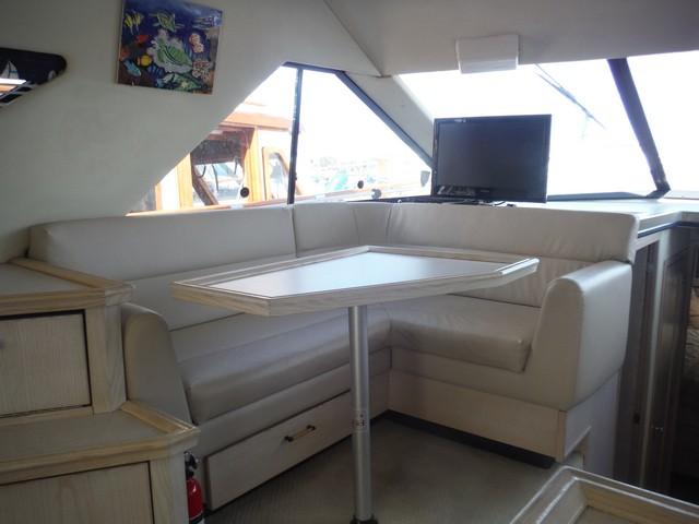 39 Bayliner 3988 - FISH EXIT 9