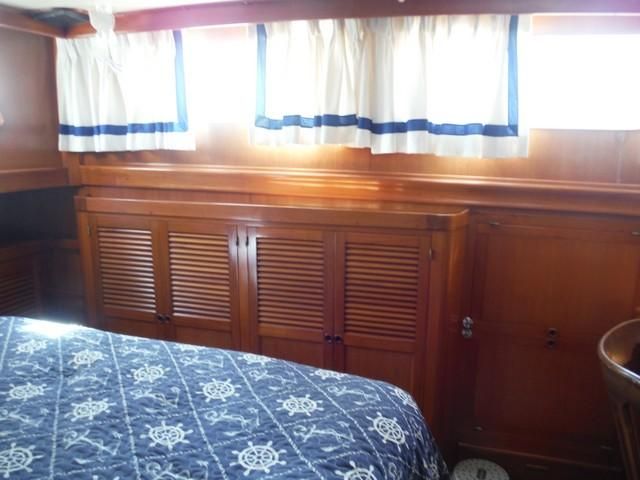 DeFever Aft Cabin 41 15