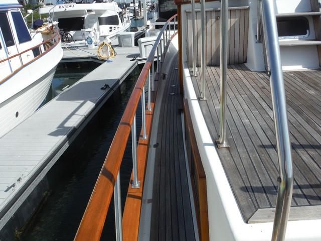 DeFever Aft Cabin 41 20