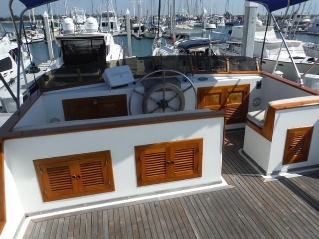 DeFever Aft Cabin 41 21