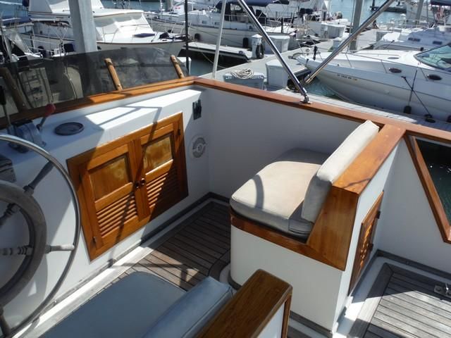 DeFever Aft Cabin 41 23