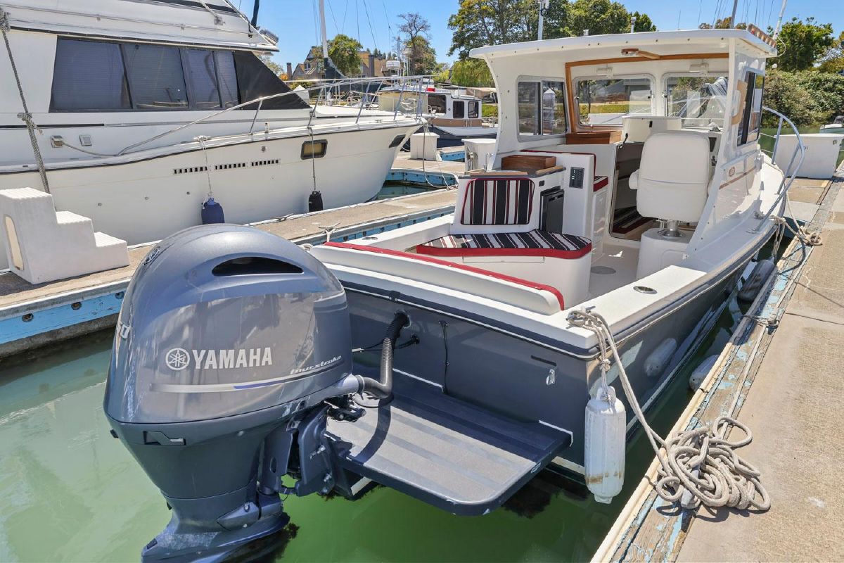 Eastern 248 Islander 7