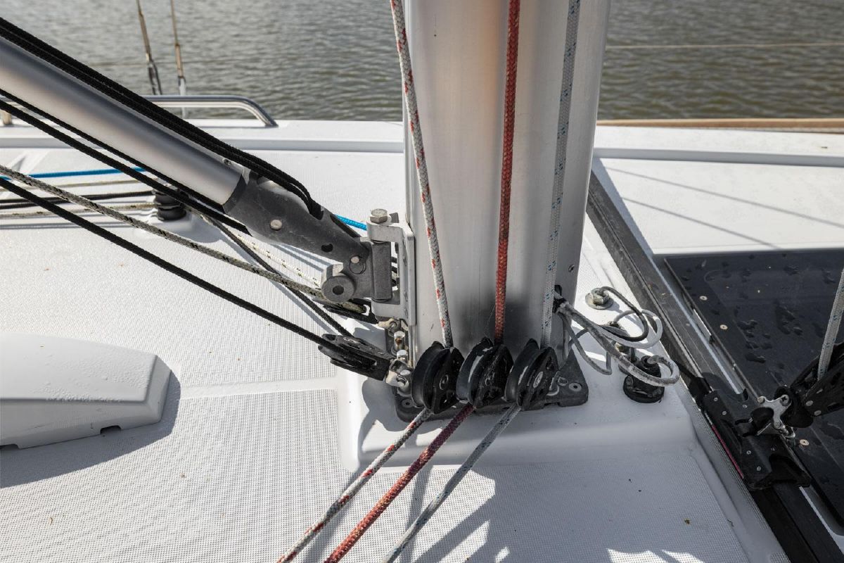 2015 Beneteau 38 - TOOFUN 10