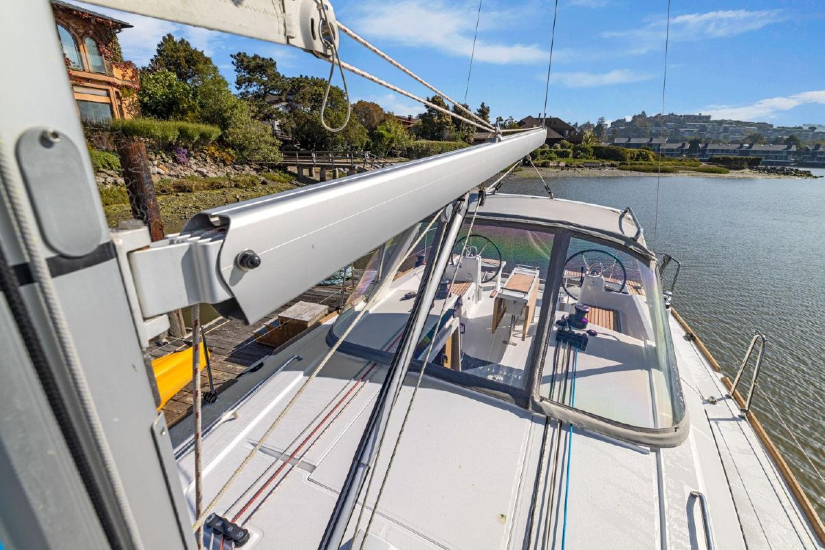 2015 Beneteau 38 - TOOFUN 11