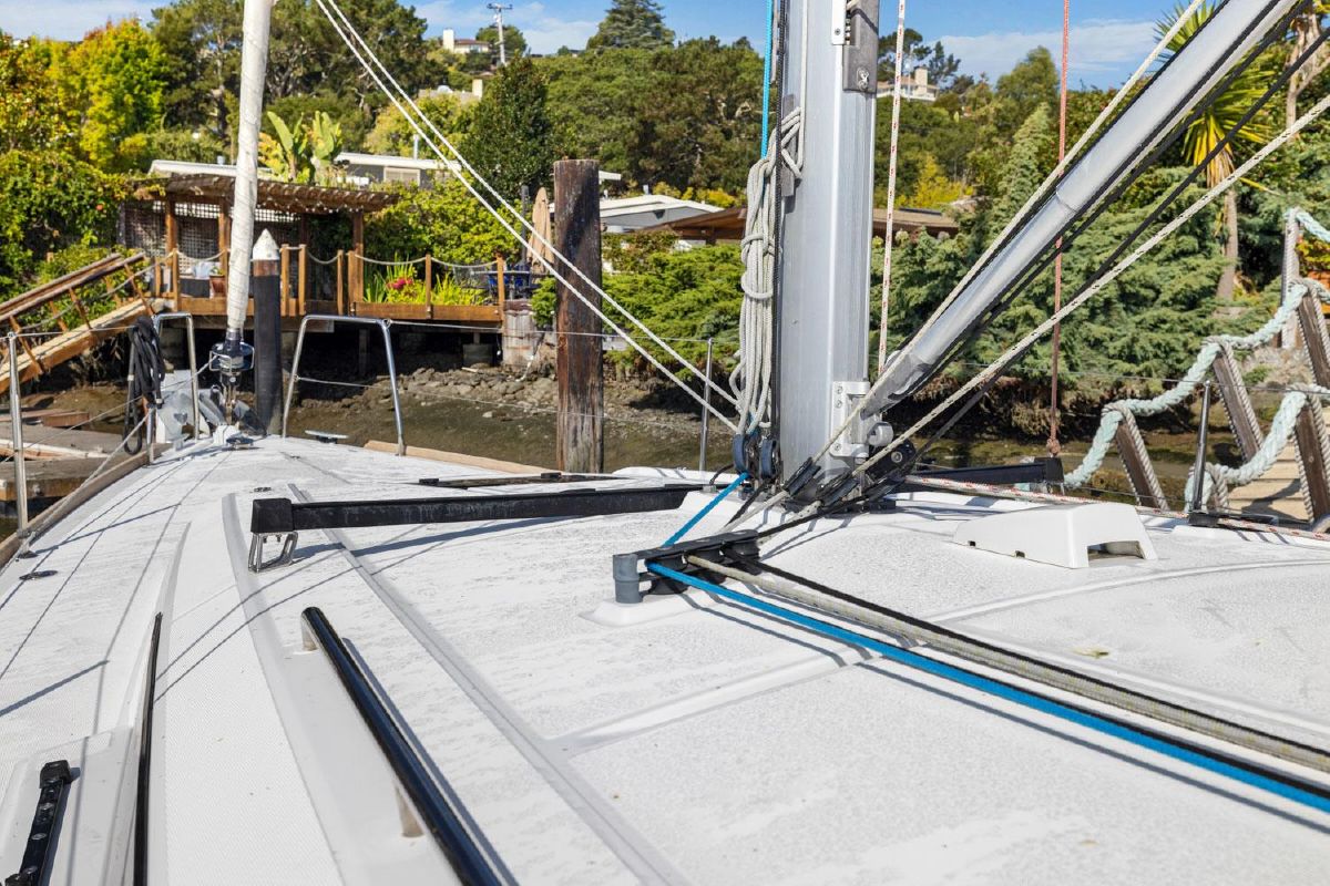 2015 Beneteau 38 - TOOFUN 12