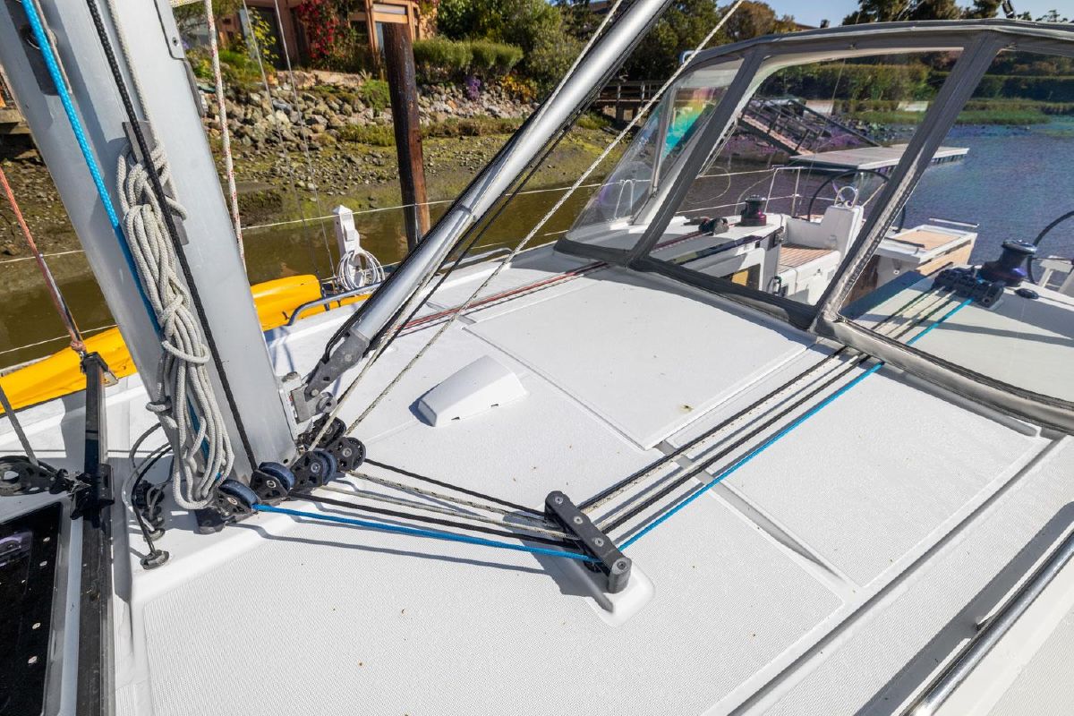 2015 Beneteau 38 - TOOFUN 13