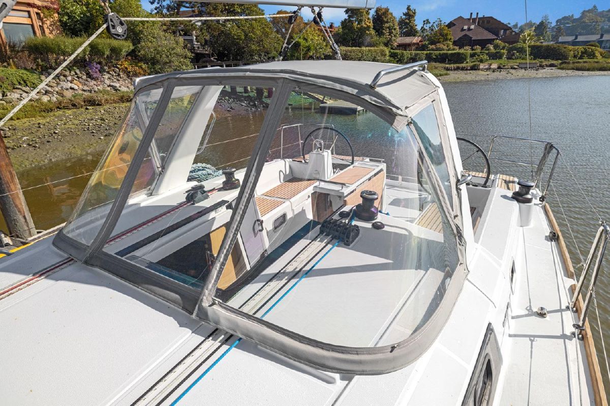 2015 Beneteau 38 - TOOFUN 14