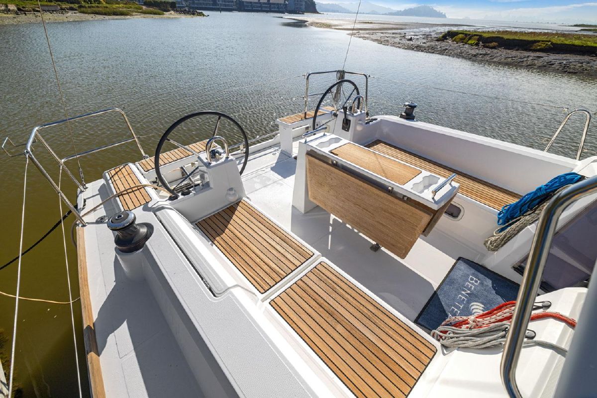 2015 Beneteau 38 - TOOFUN 16