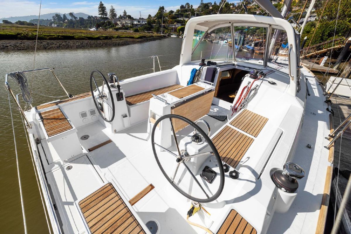 2015 Beneteau 38 - TOOFUN 17