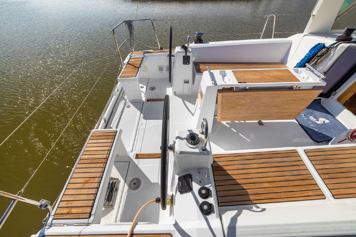 2015 Beneteau 38 - TOOFUN 18