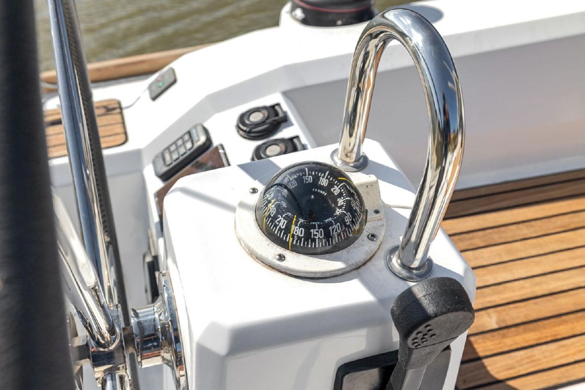 2015 Beneteau 38 - TOOFUN 24