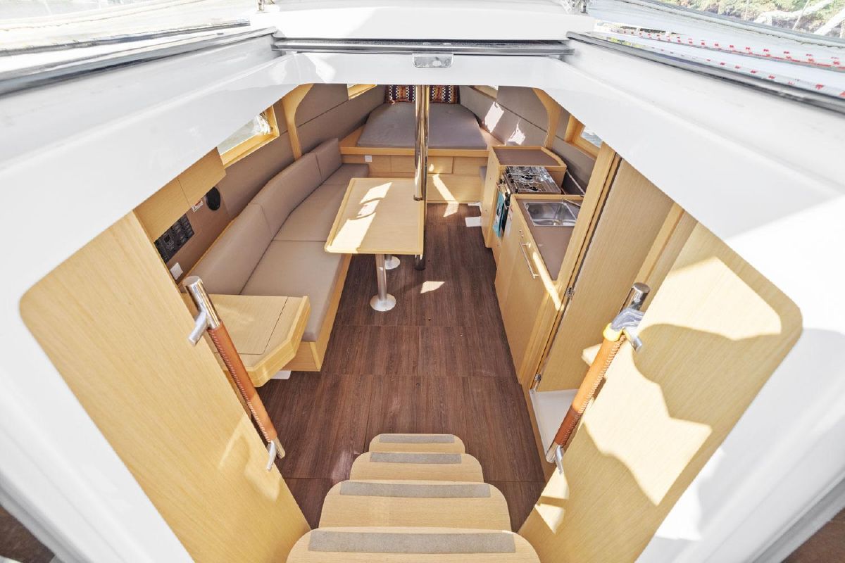 2015 Beneteau 38 - TOOFUN 28