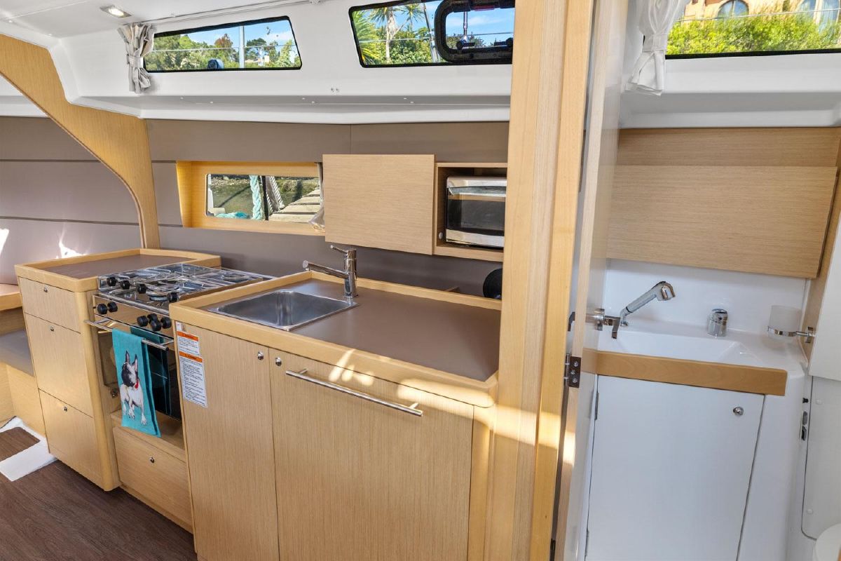 2015 Beneteau 38 - TOOFUN 33