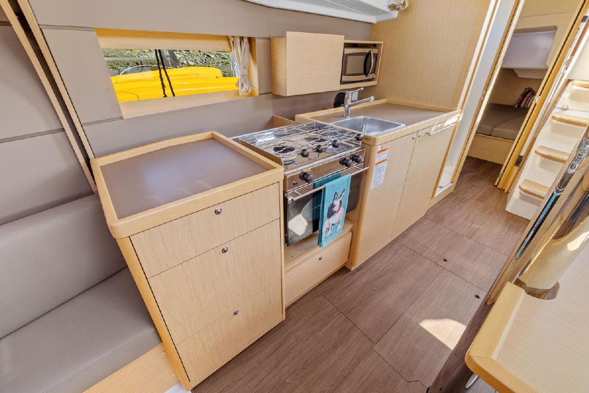2015 Beneteau 38 - TOOFUN 43