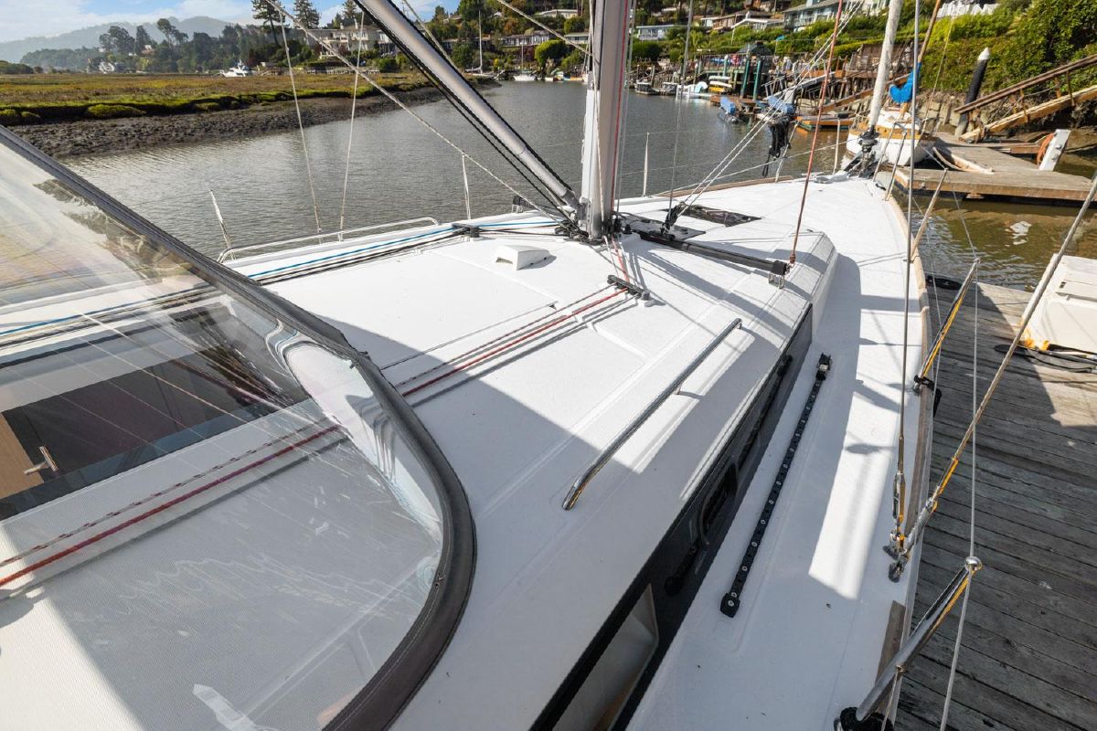 2015 Beneteau 38 - TOOFUN 6