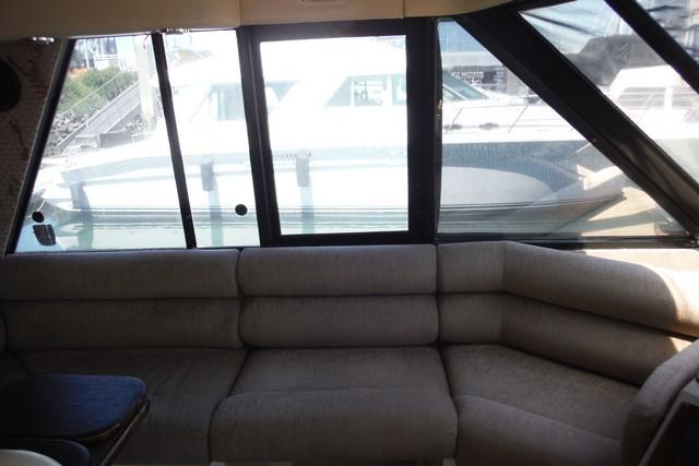 1999 Bayliner 4788 16