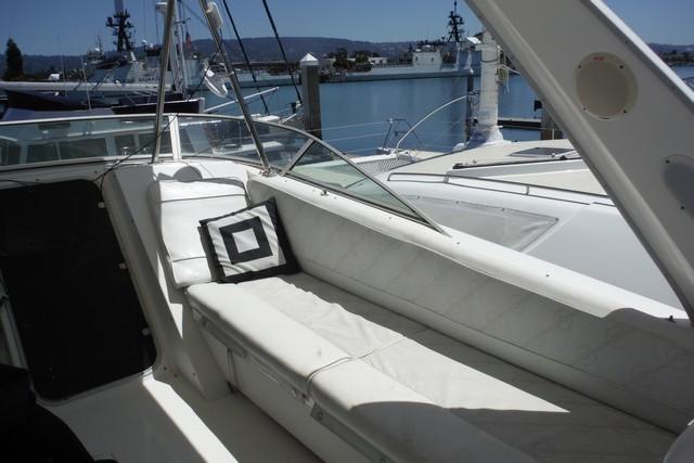 1999 Bayliner 4788 22