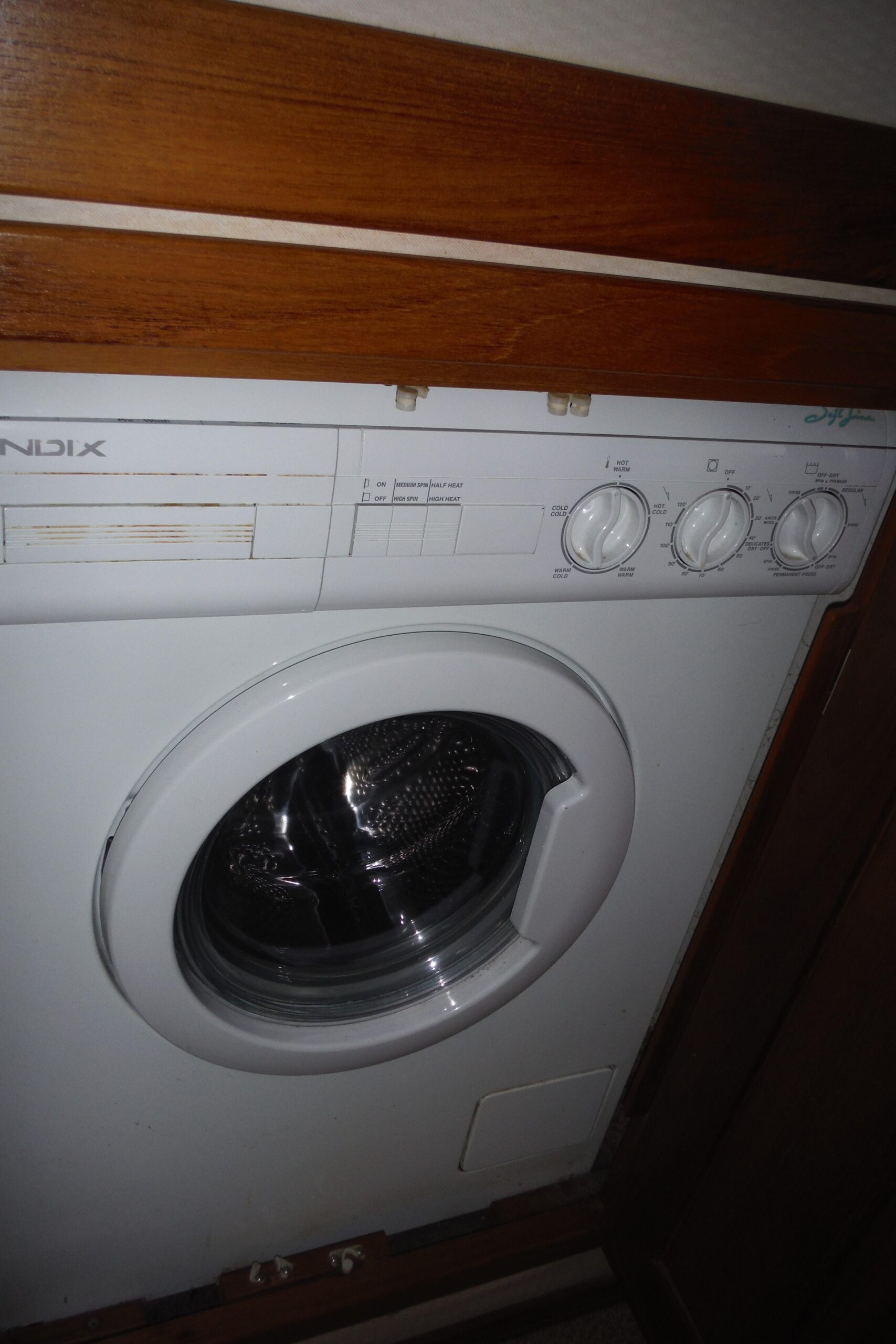 1999 Bayliner 4788 28