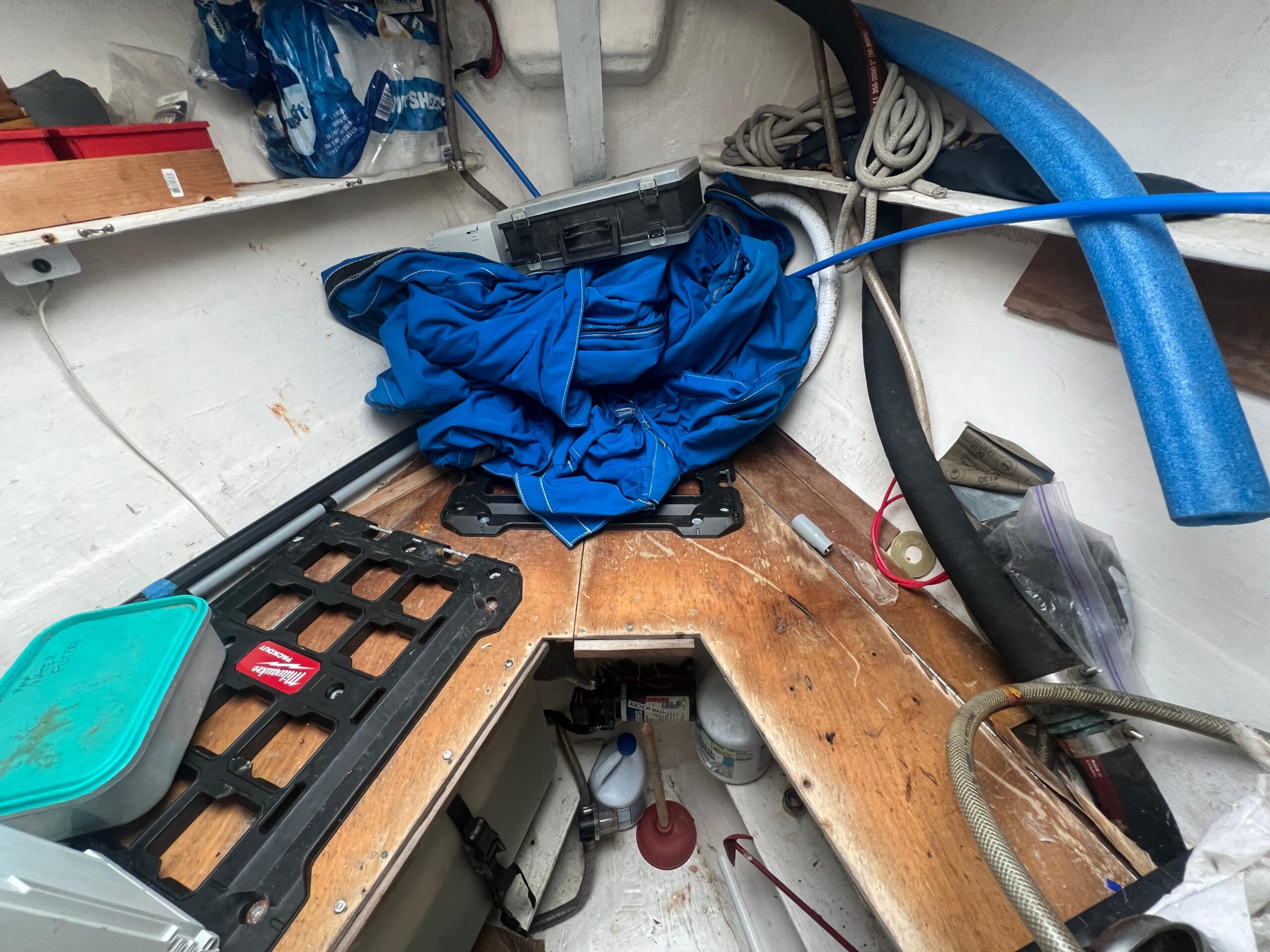 Wauquiez Centurion 47 - DARING ADVENTURE 16