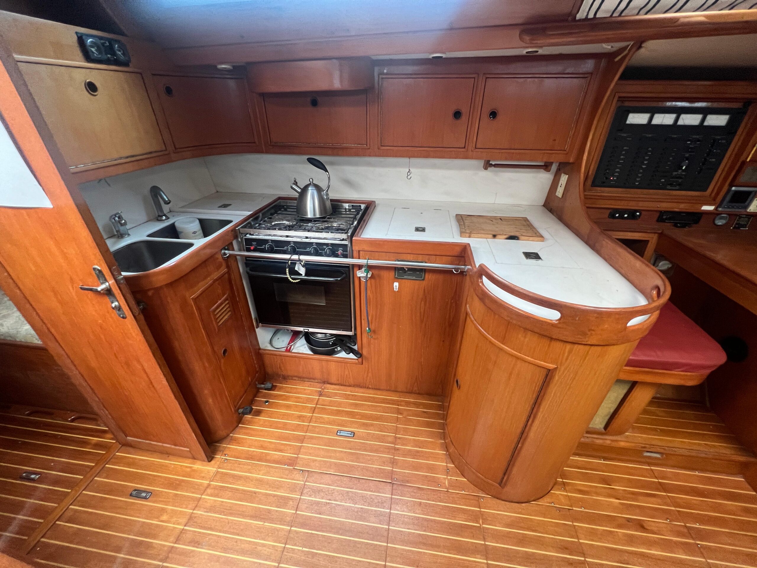 Wauquiez Centurion 47 - DARING ADVENTURE 17