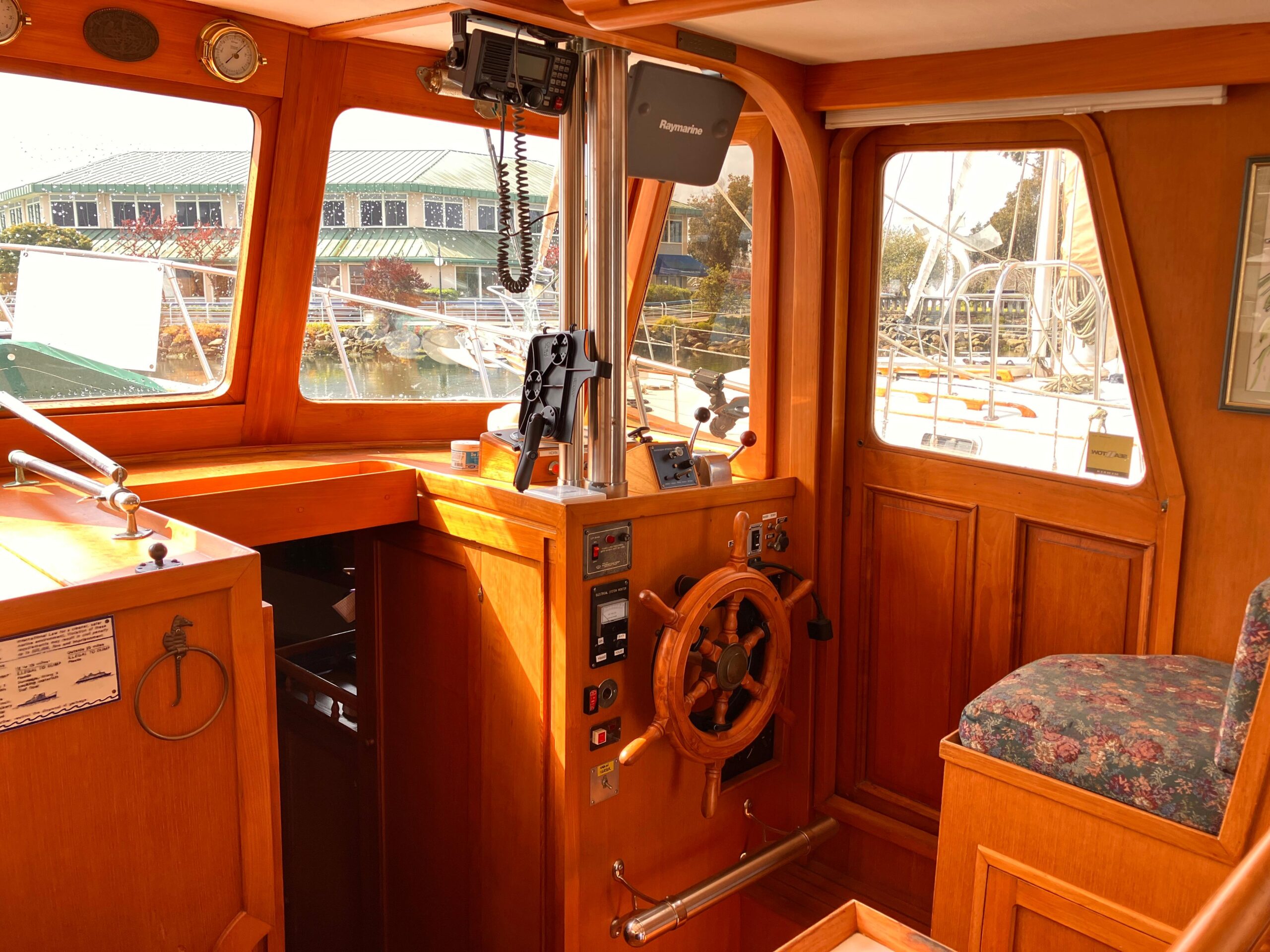 1994 Marine Trader Europa 34 - 17