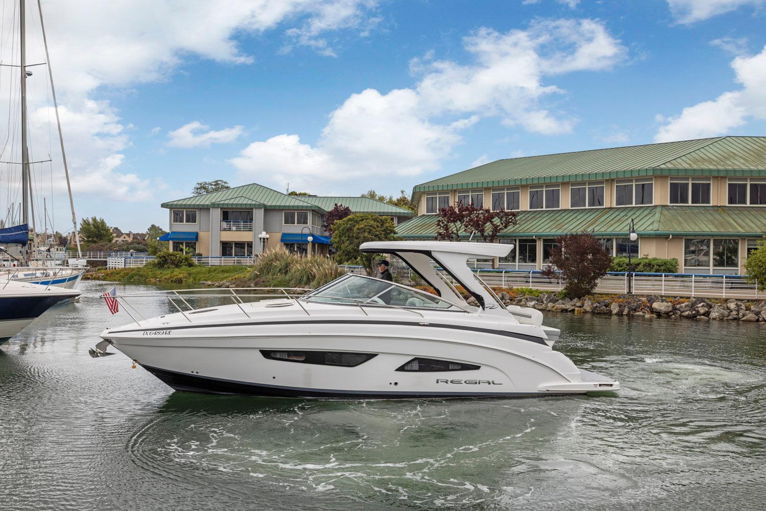 2022 Regal 33 Express - PARISII 10