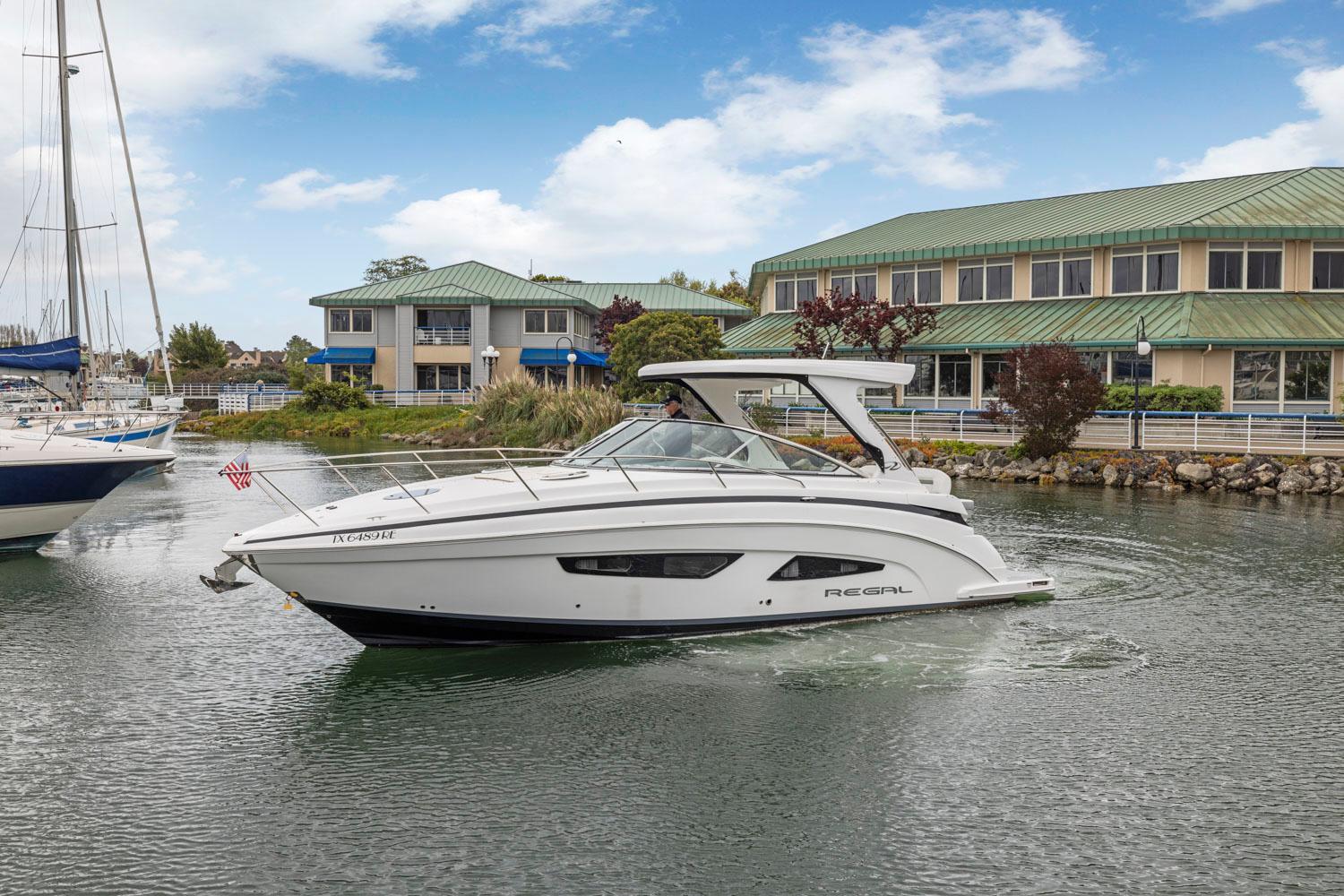 2022 Regal 33 Express - PARISII 11