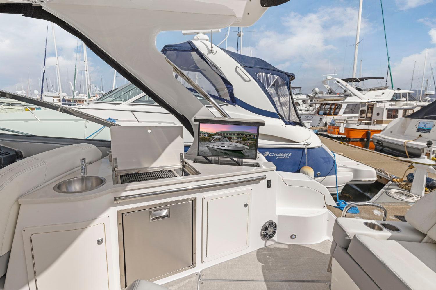 2022 Regal 33 Express - PARISII 26