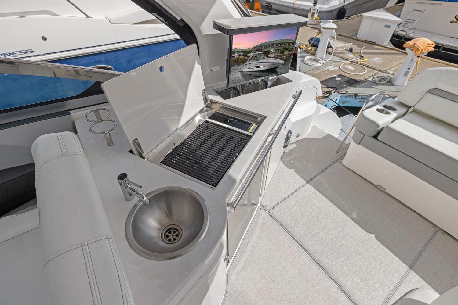 2022 Regal 33 Express - PARISII 28