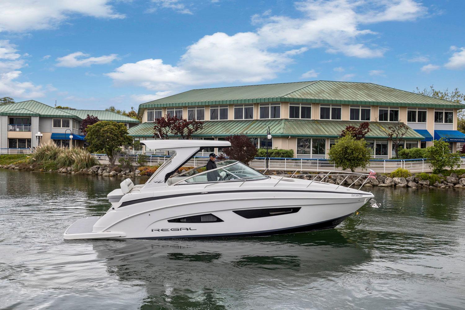 2022 Regal 33 Express - PARISII 3