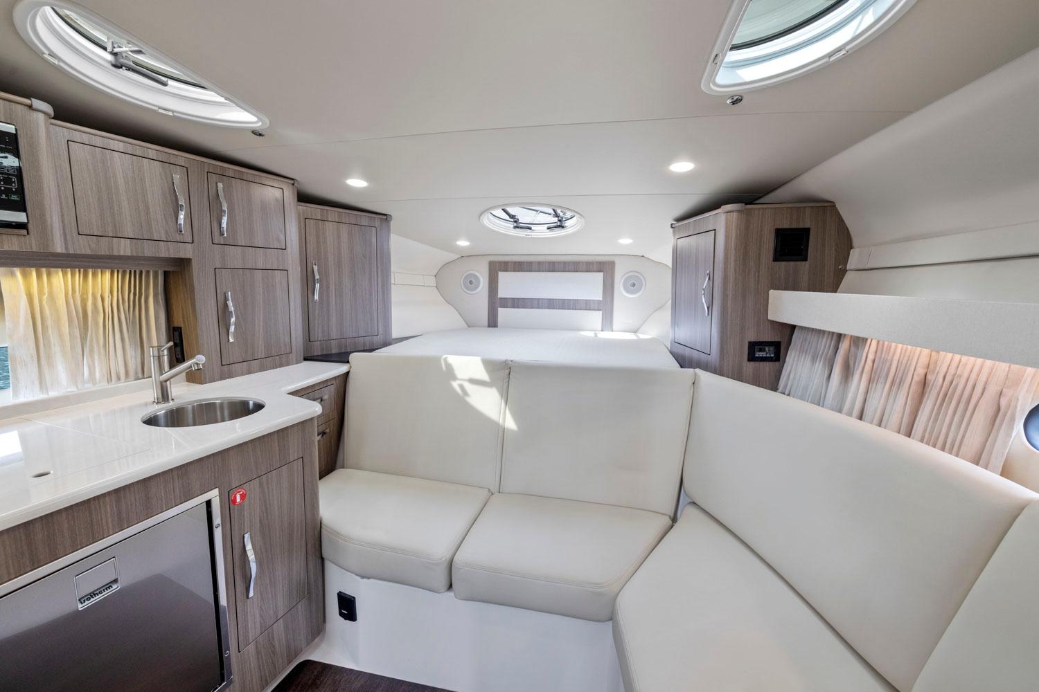 2022 Regal 33 Express - PARISII 44