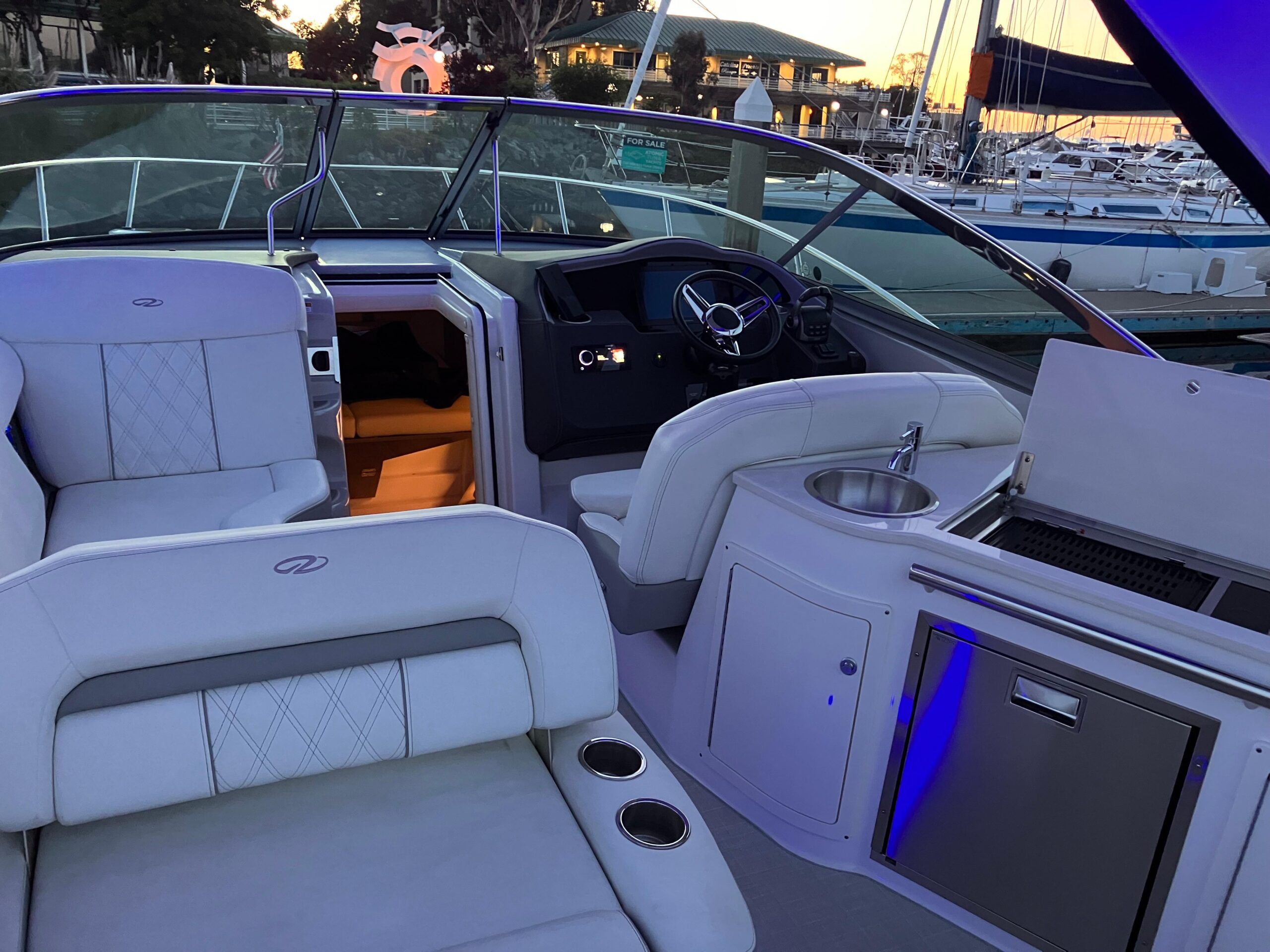 2022 Regal 33 Express - PARISII 54