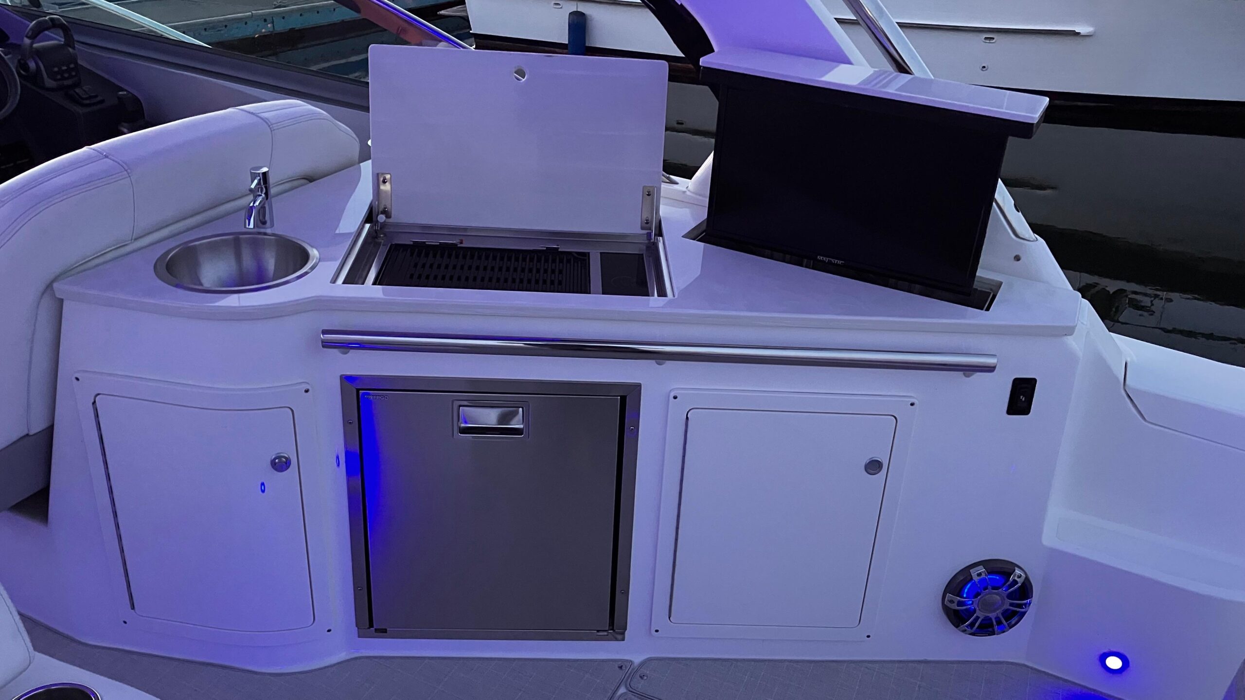 2022 Regal 33 Express - PARISII 57