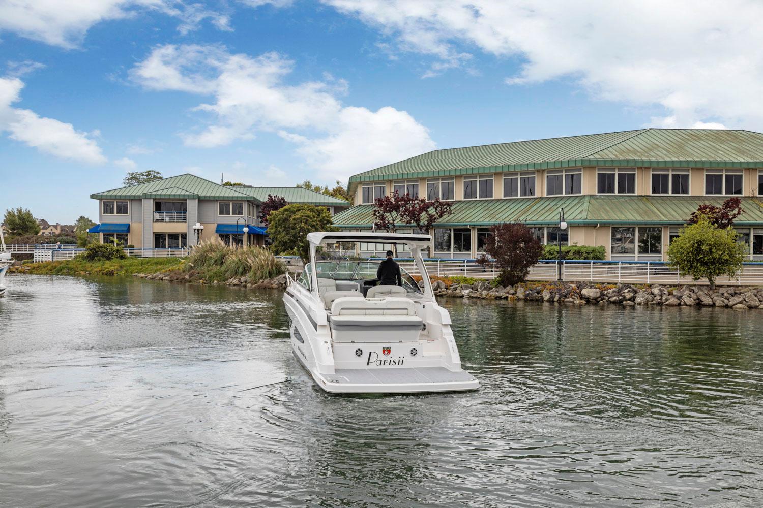 2022 Regal 33 Express - PARISII 7