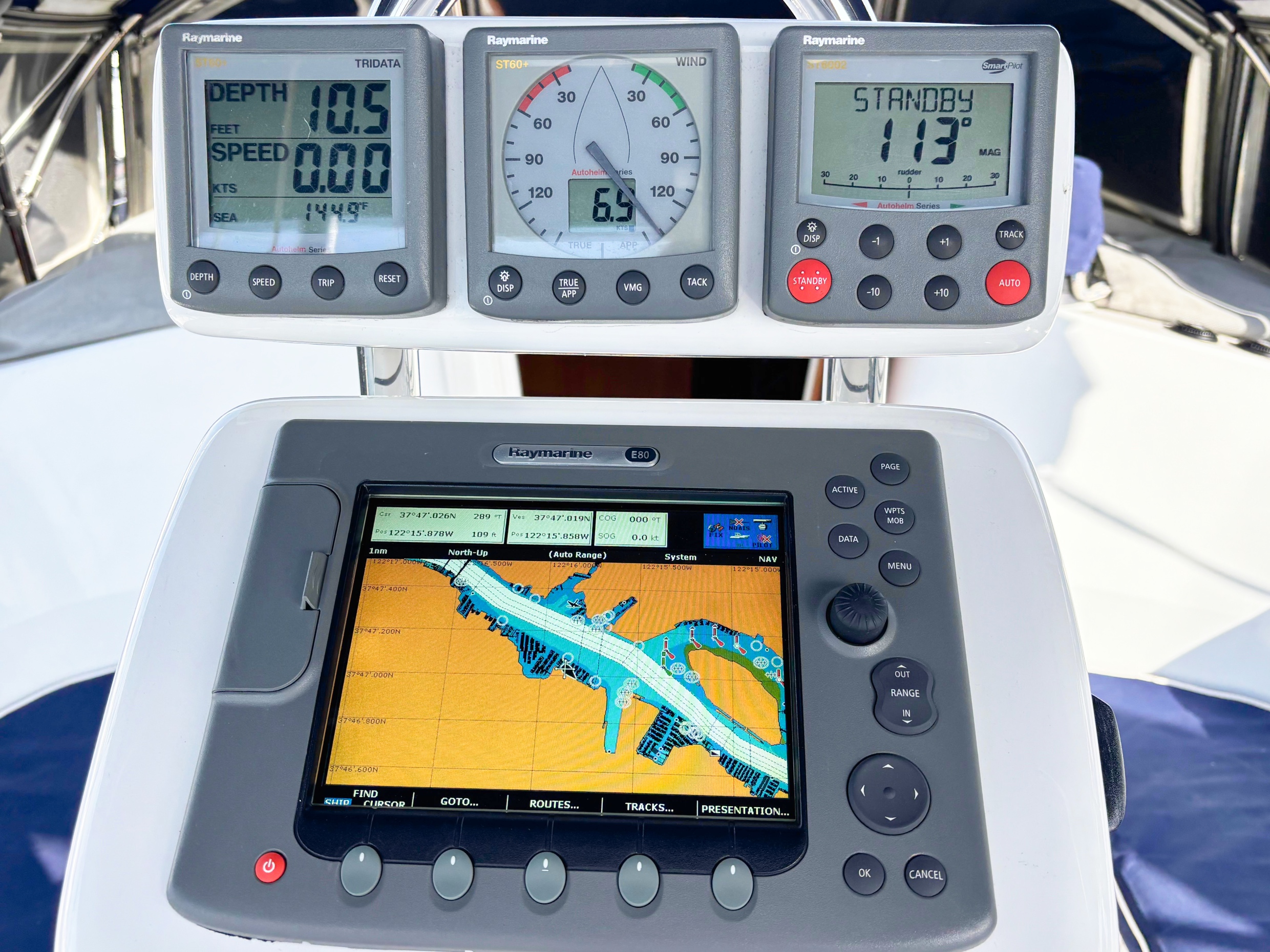 Catalina 375 - NORTHERN SKY 18