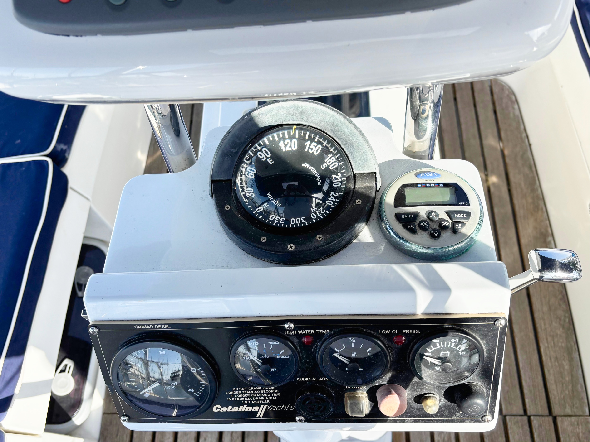 Catalina 375 - NORTHERN SKY 19