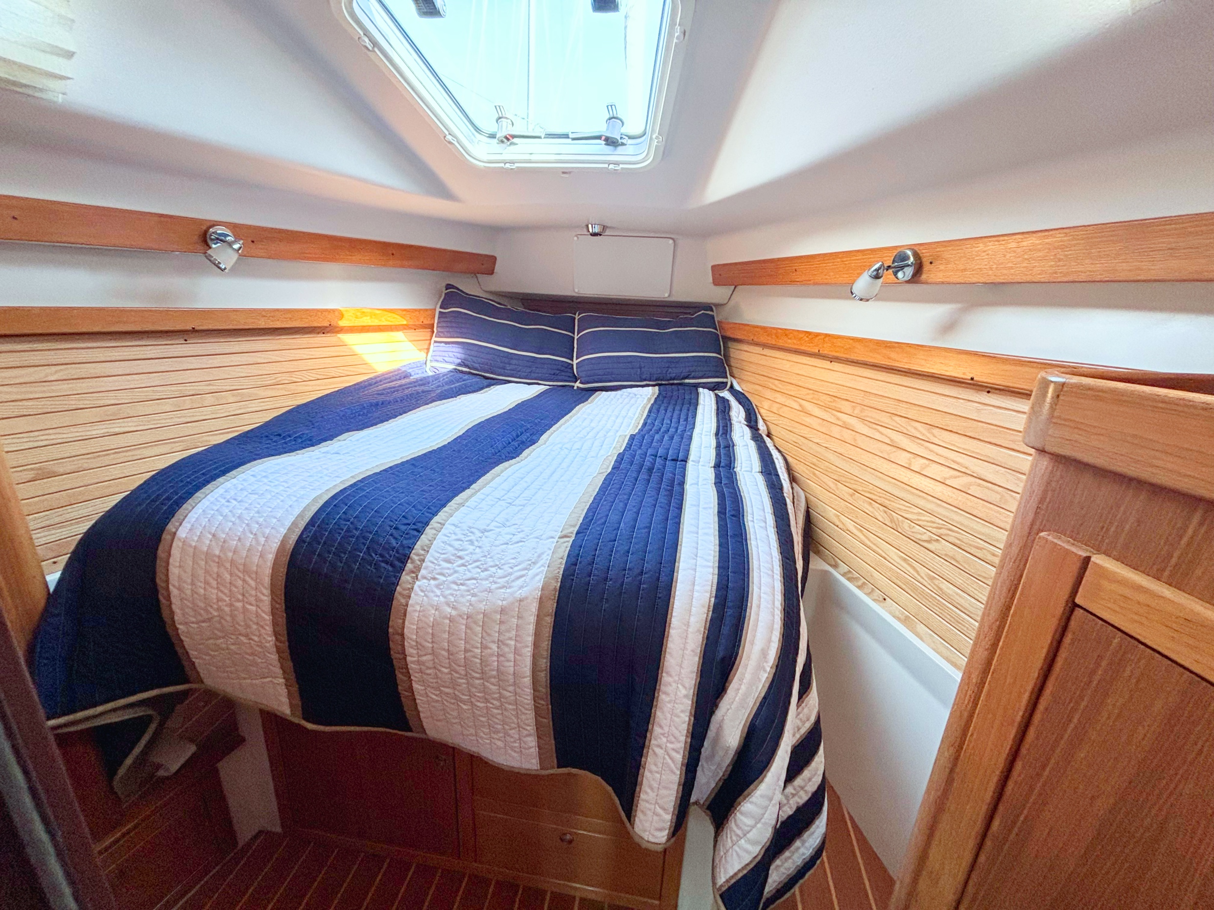 Catalina 375 - NORTHERN SKY 8