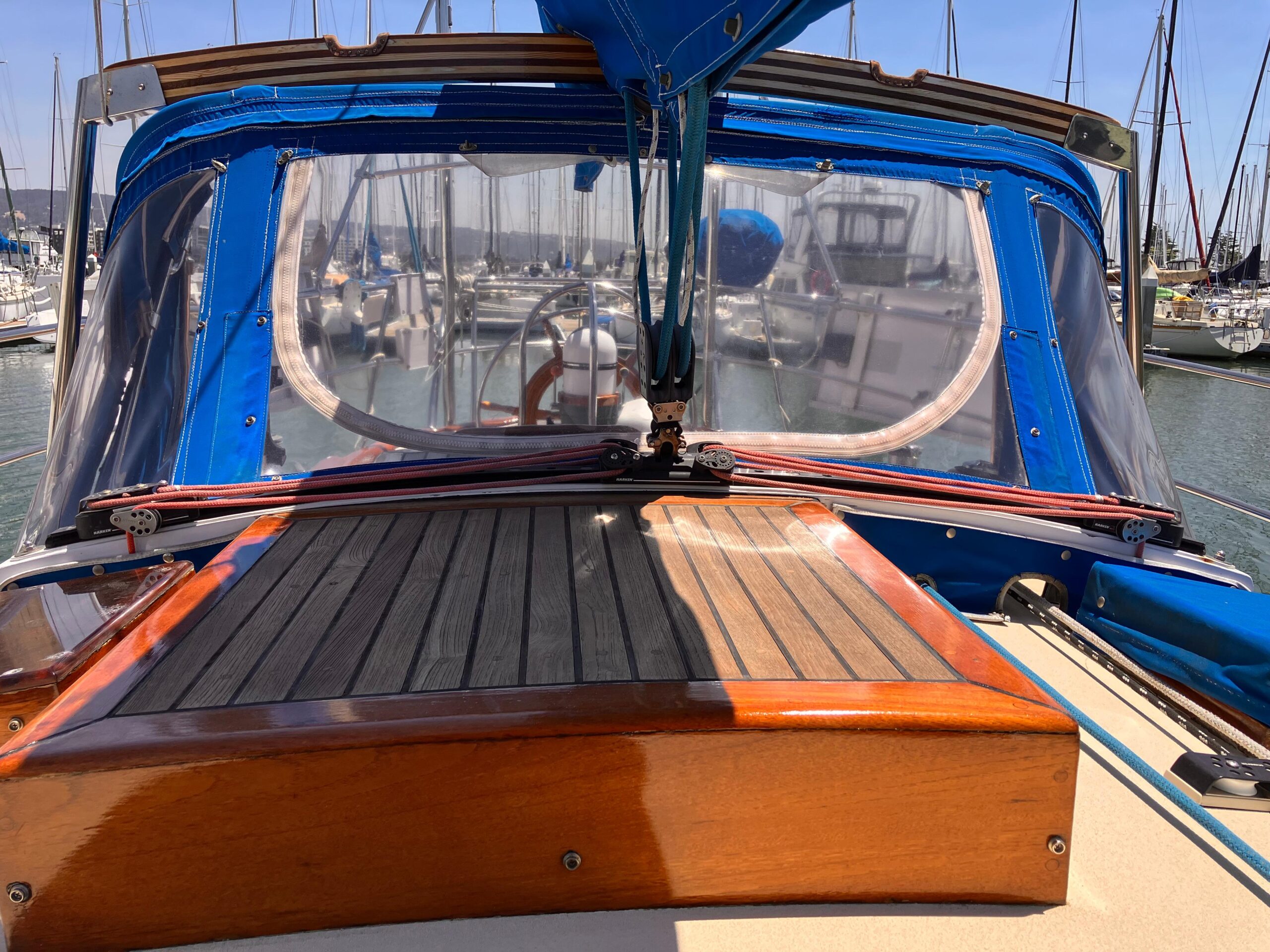 Tayana 37 MKII - FOUR WINDS 15