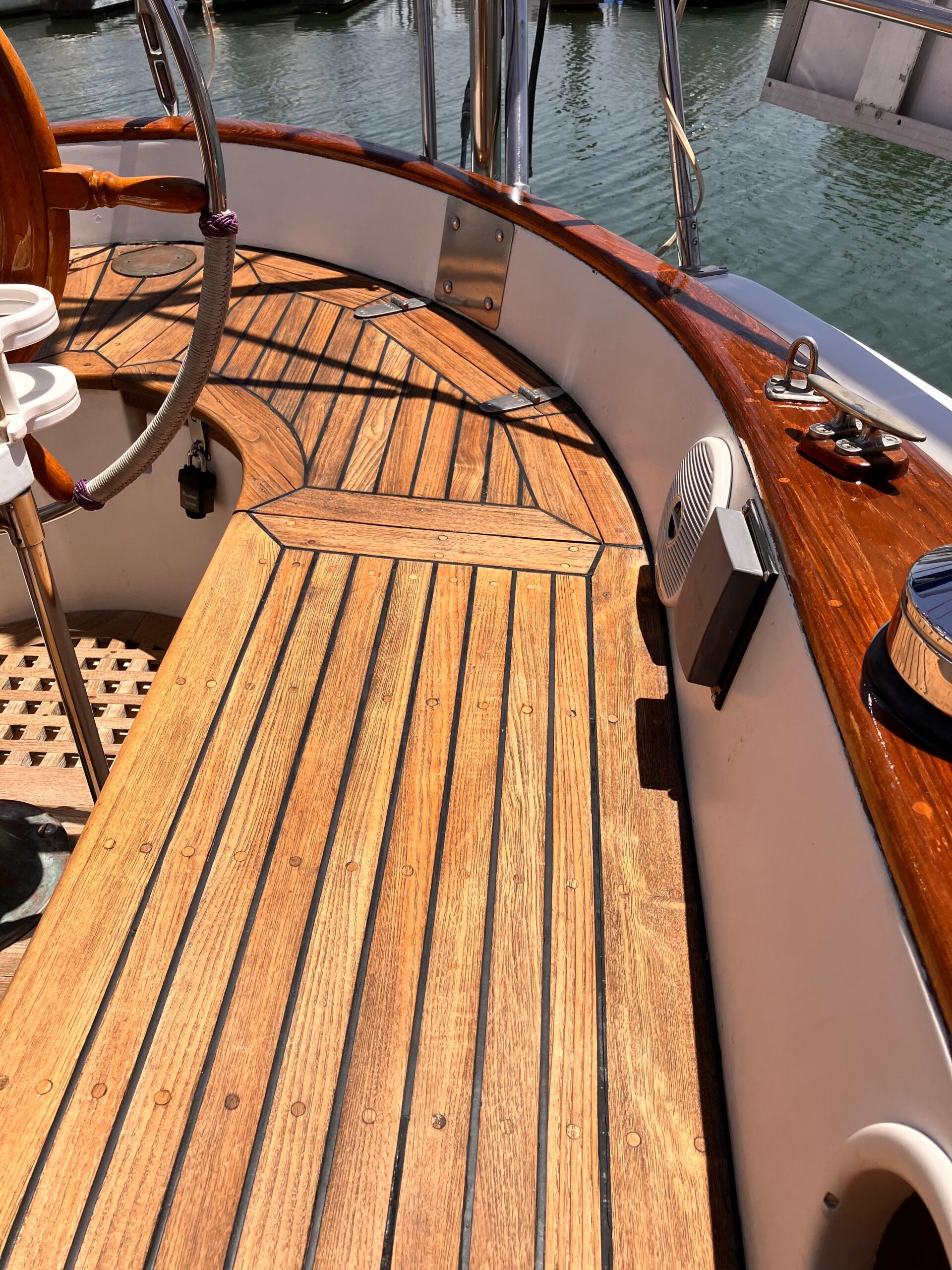 Tayana 37 MKII - FOUR WINDS 19