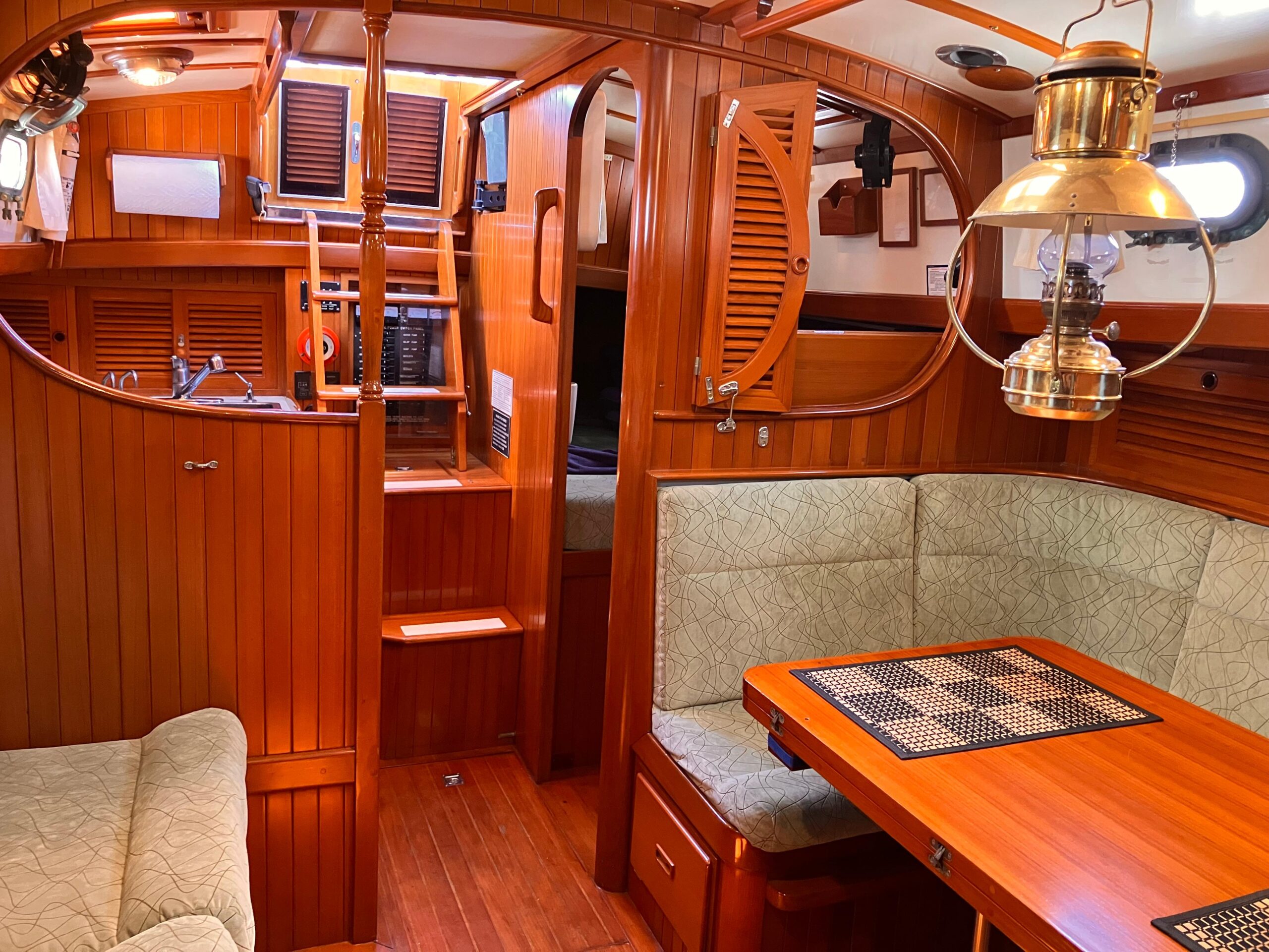 Tayana 37 MKII - FOUR WINDS 31