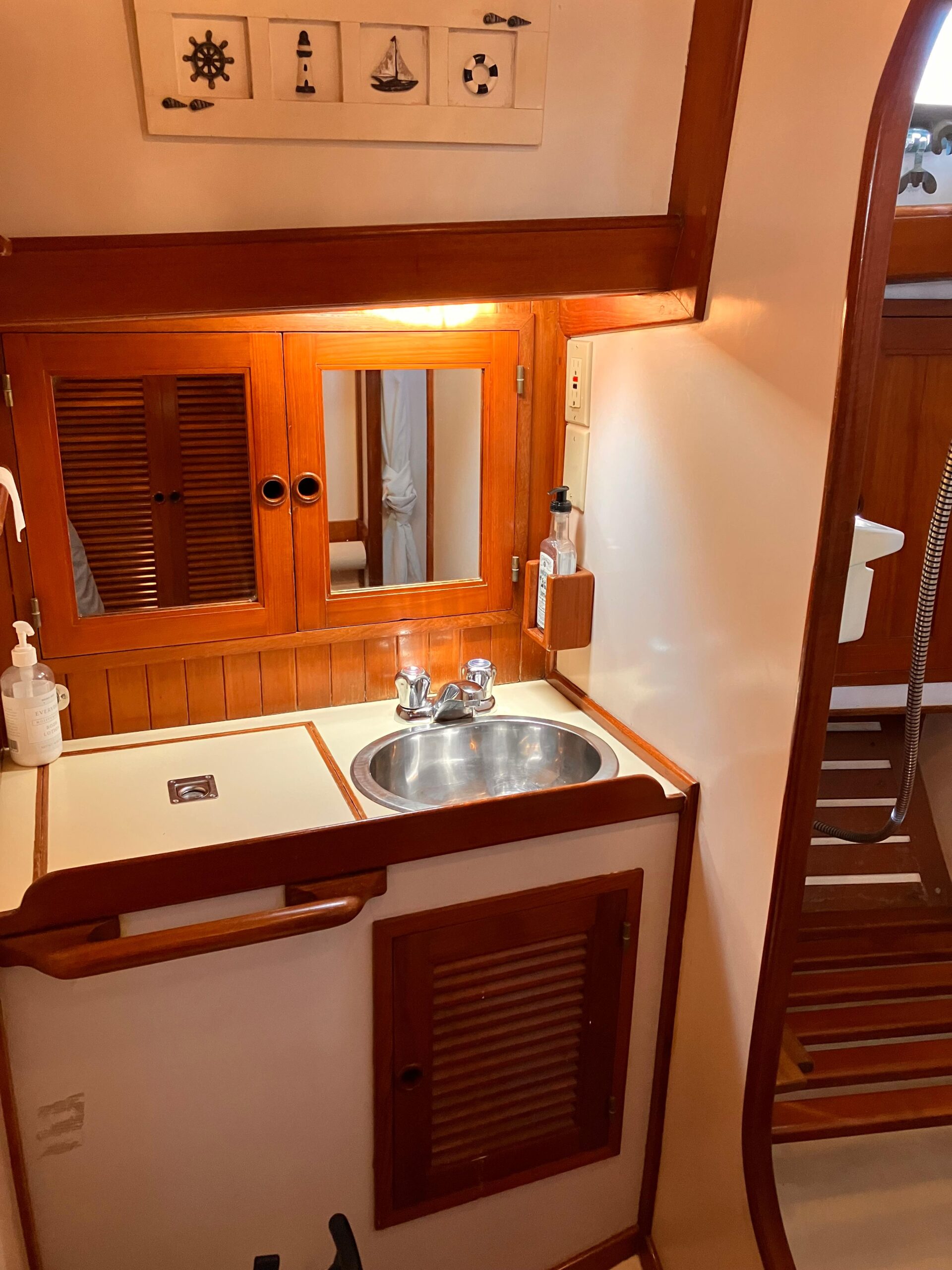 Tayana 37 MKII - FOUR WINDS 51