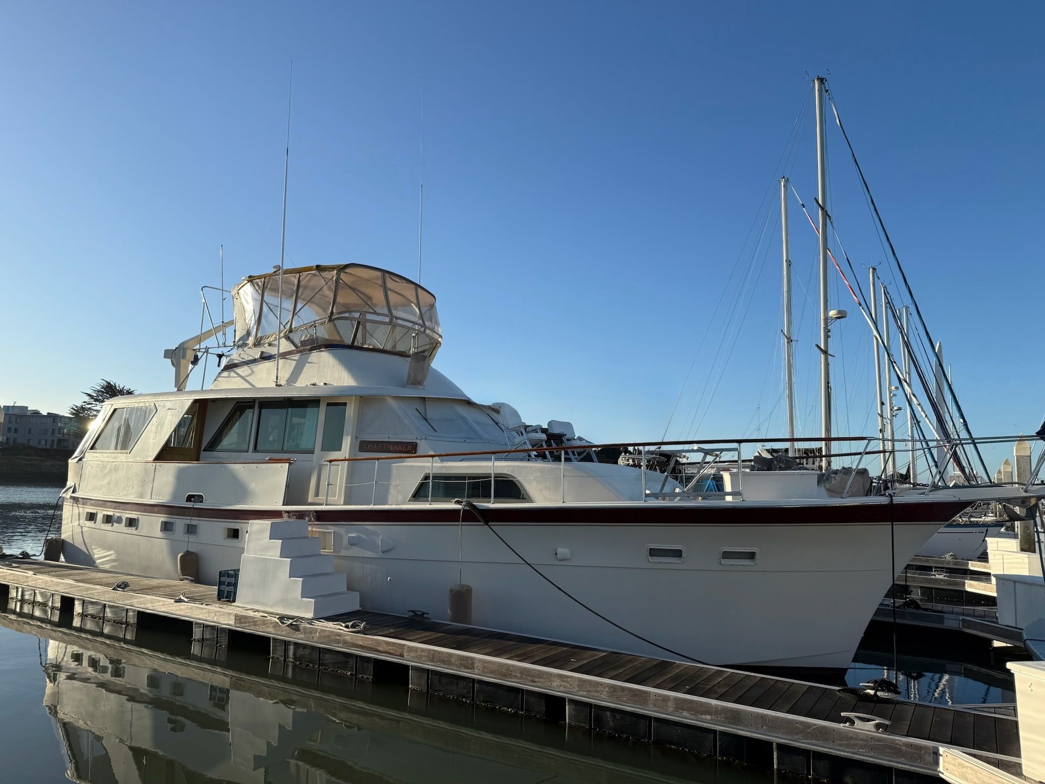 Hatteras 53 MY - CHARTMAKER 11