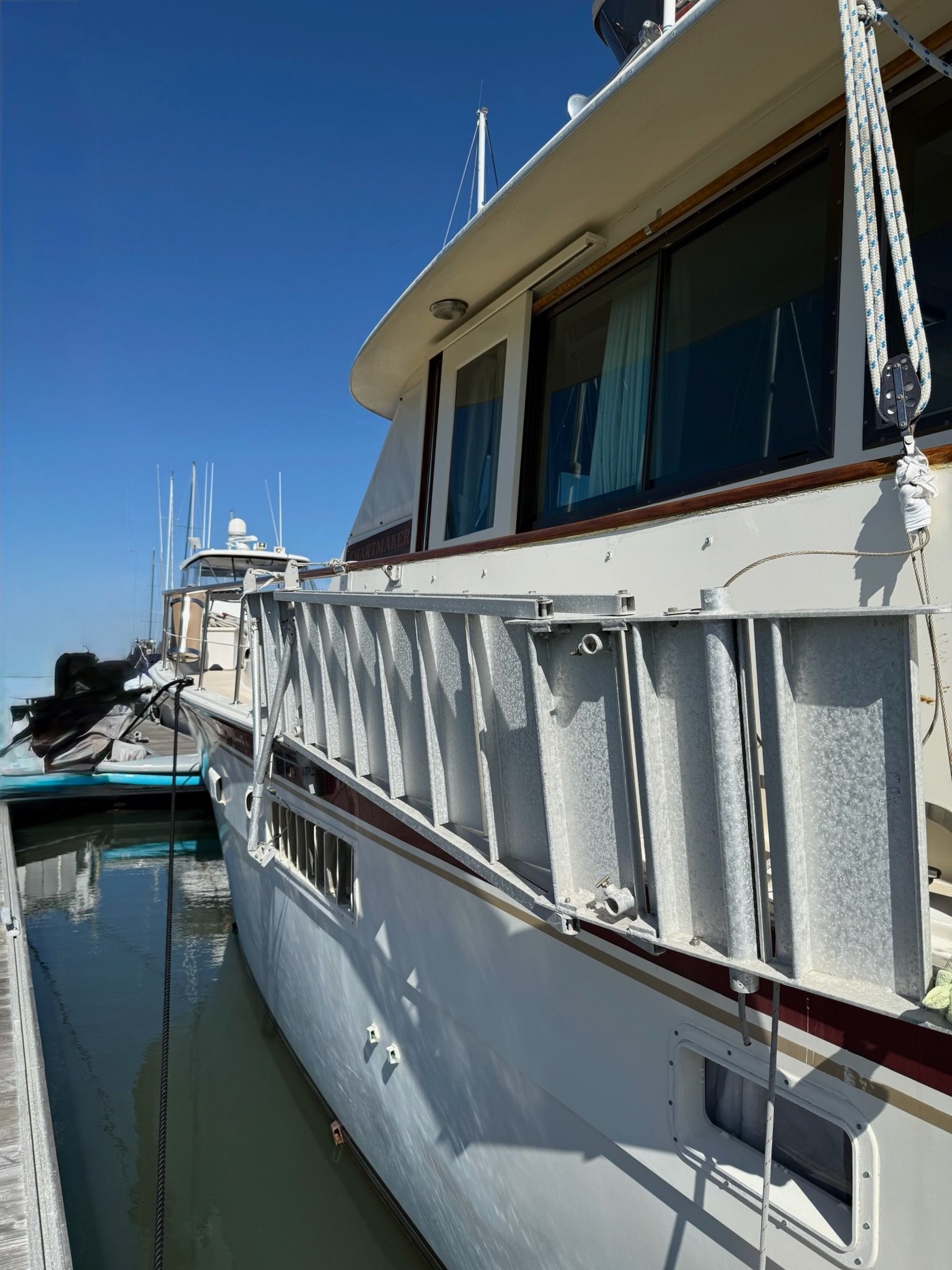 Hatteras 53 MY - CHARTMAKER 12