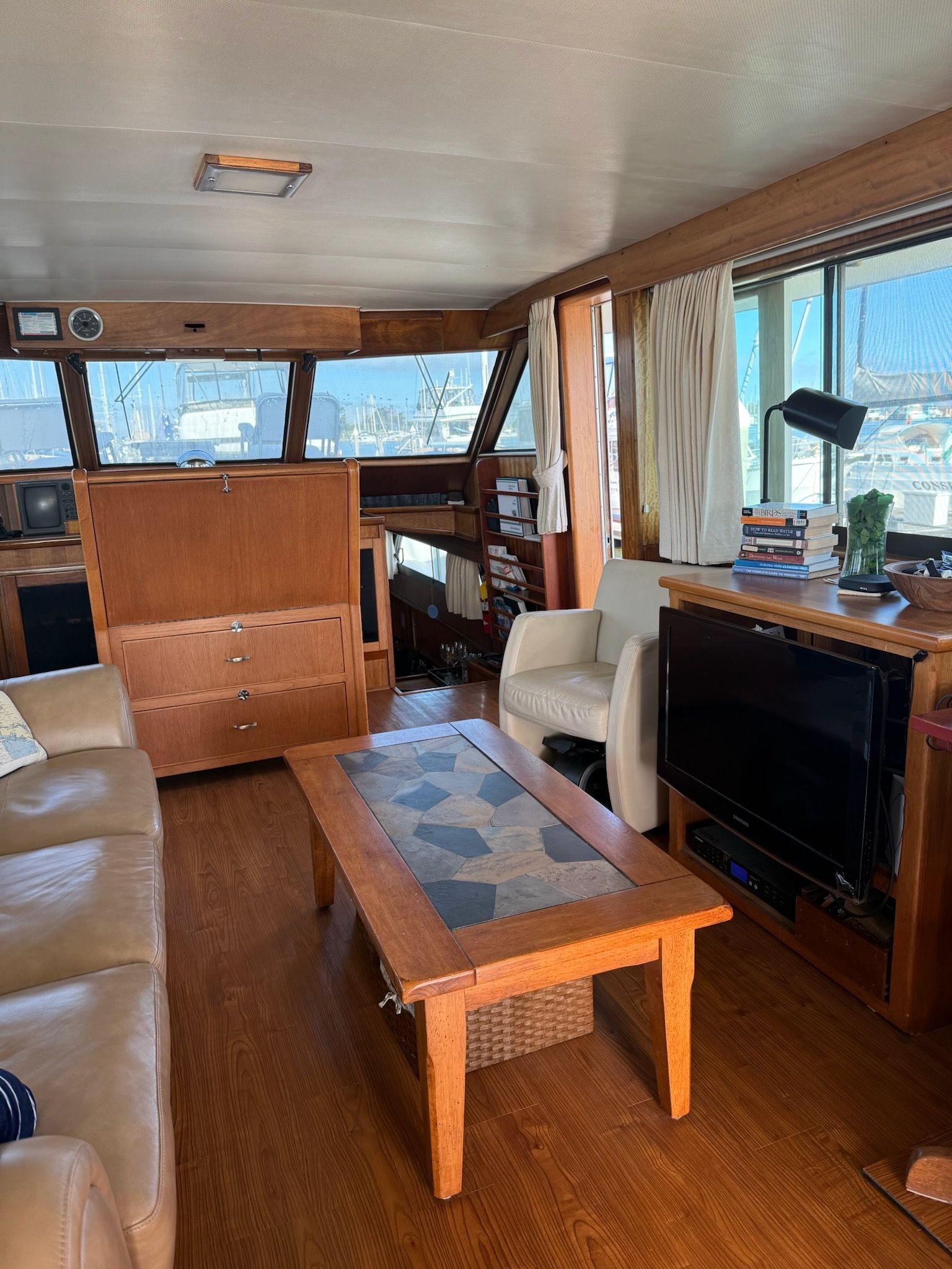 Hatteras 53 MY - CHARTMAKER 21